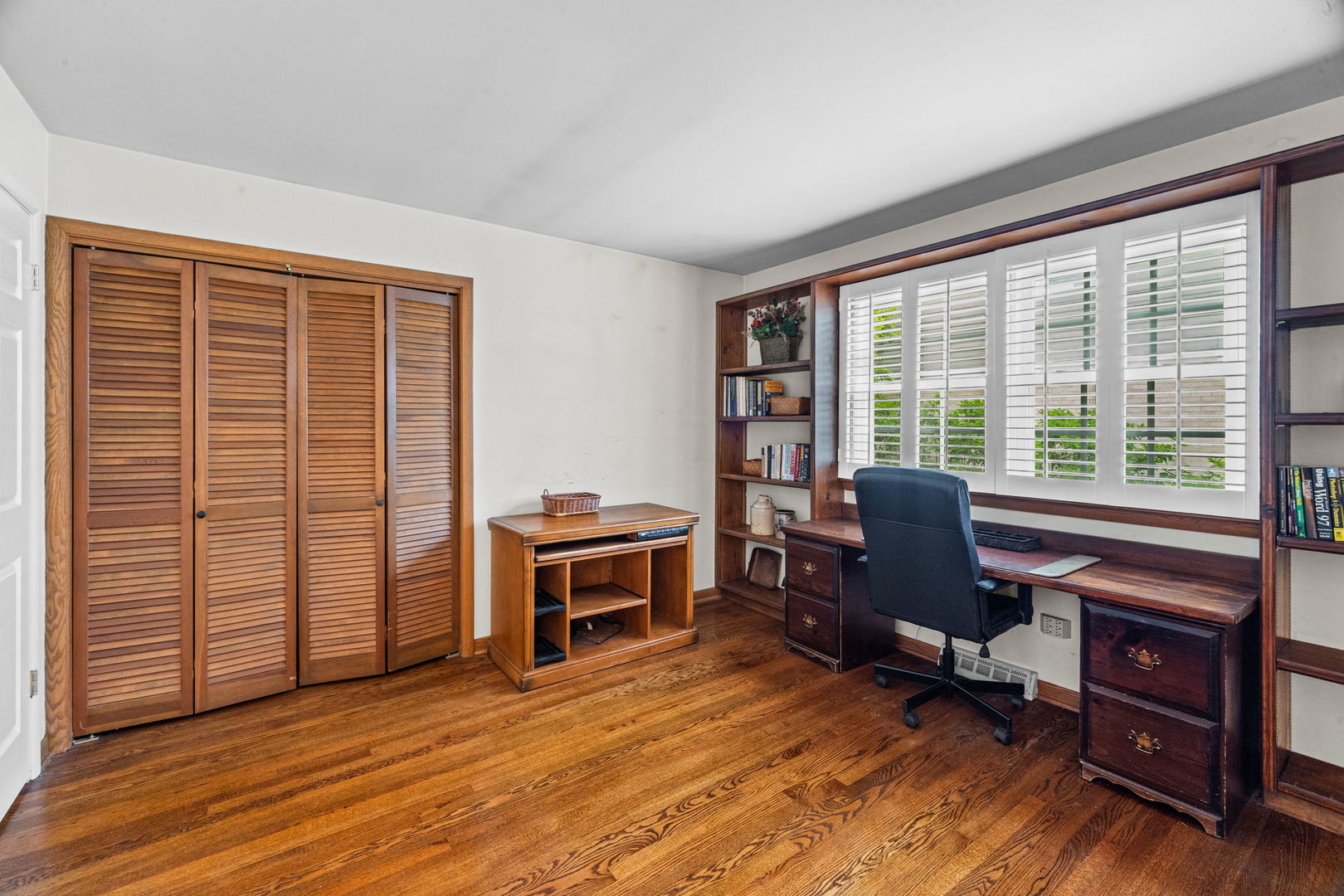 1533 N Belmont Avenue, Arlington Heights, IL 60004