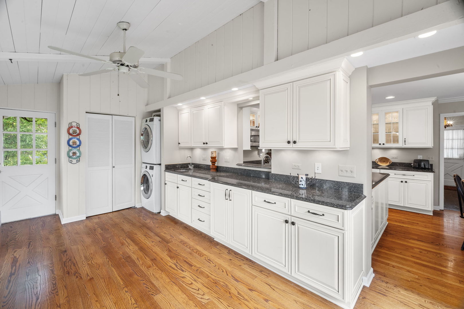 1533 N Belmont Avenue, Arlington Heights, IL 60004