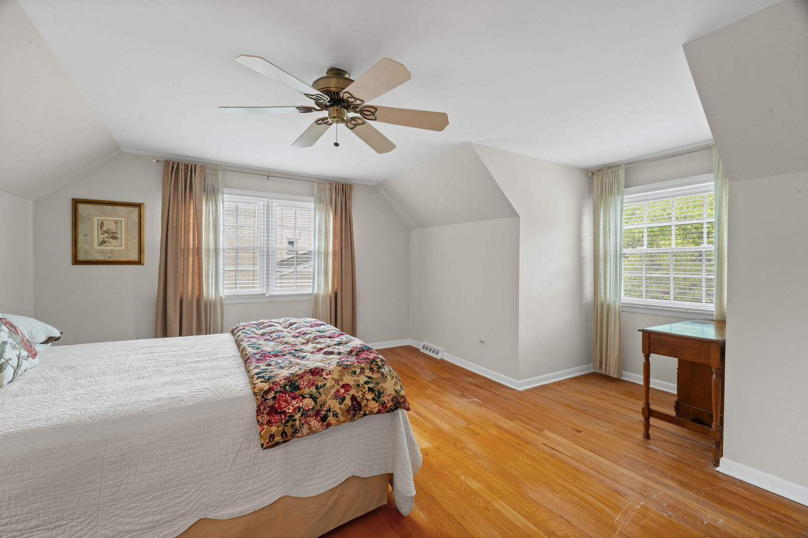 1533 N Belmont Avenue, Arlington Heights, IL 60004