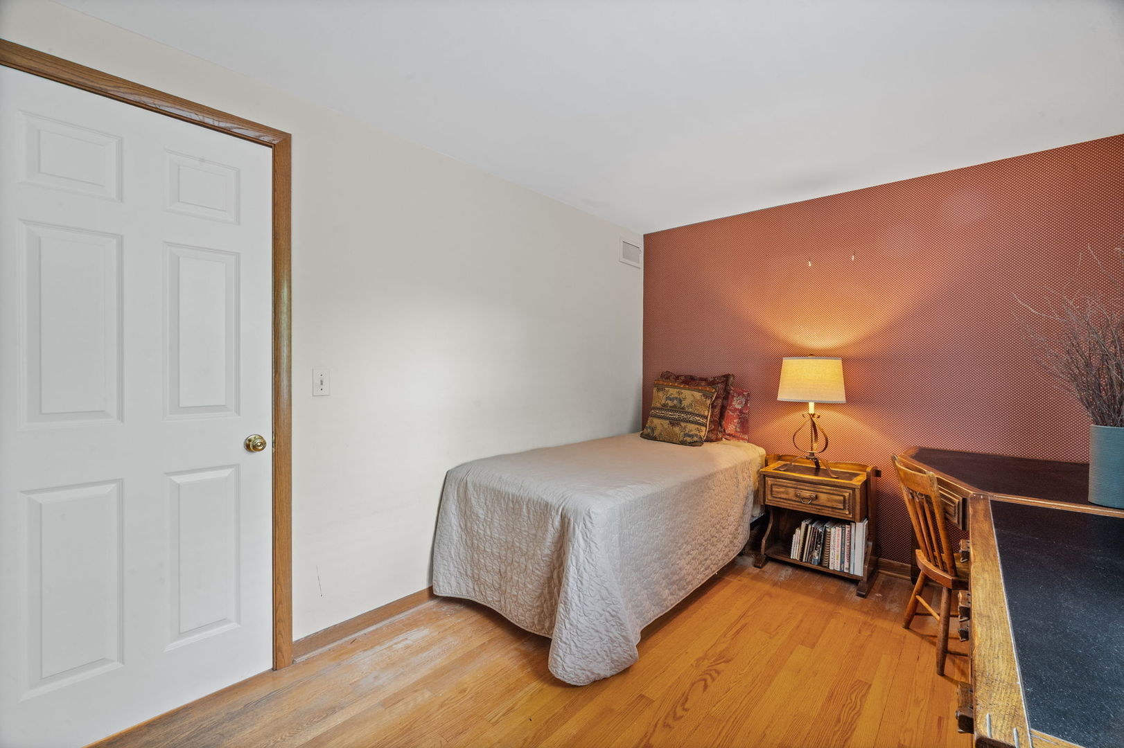 1533 N Belmont Avenue, Arlington Heights, IL 60004