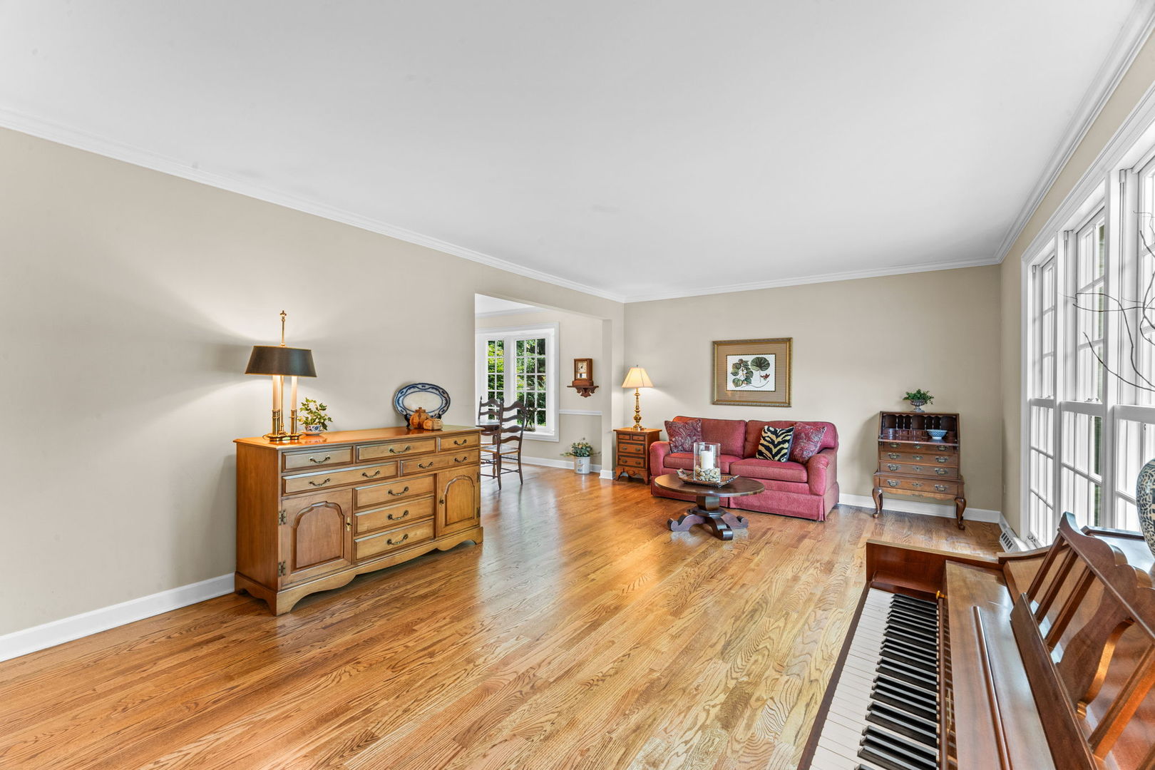 1533 N Belmont Avenue, Arlington Heights, IL 60004