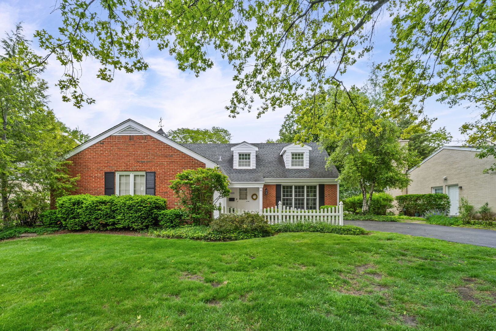 1533 N Belmont Avenue, Arlington Heights, IL 60004