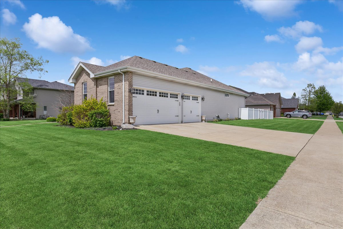 1015 Meadow Path, Manteno, IL 60950