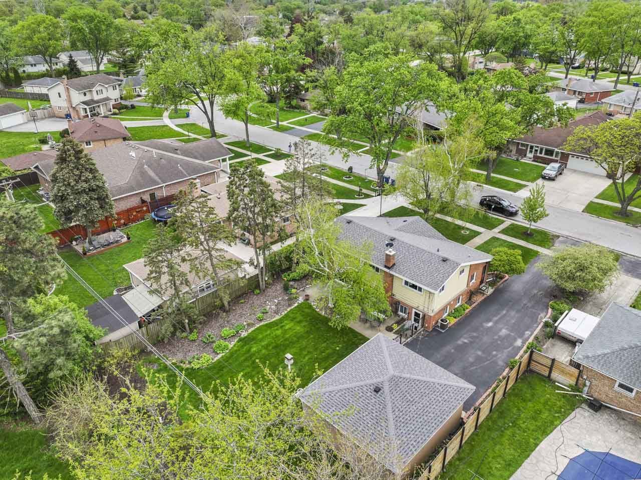 3N303 N Emroy Avenue, Elmhurst, IL 60126