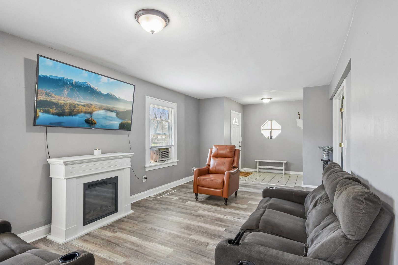 3009 Elisha Avenue, Zion, IL 60099