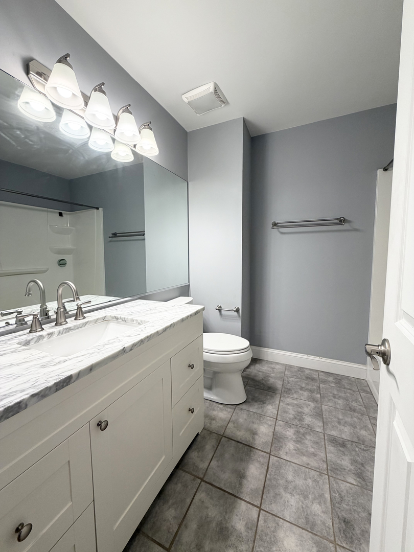 345 Gregory Street, Aurora, IL 60504