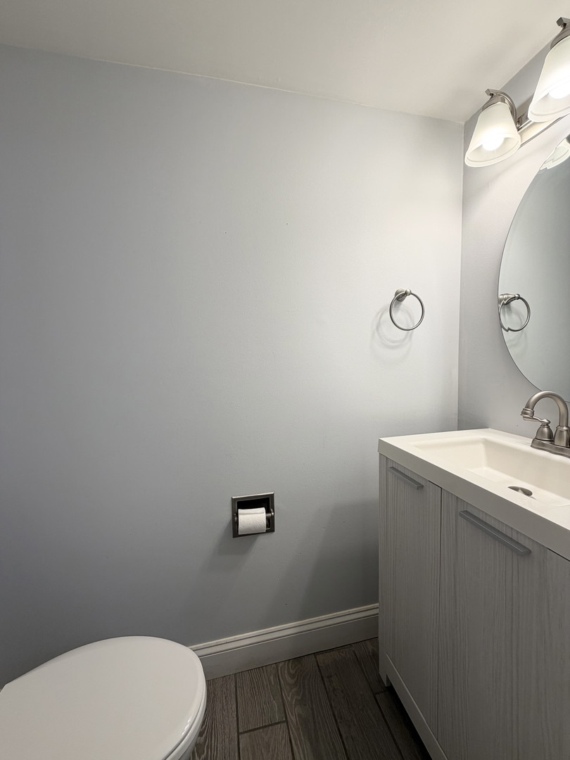 345 Gregory Street, Aurora, IL 60504