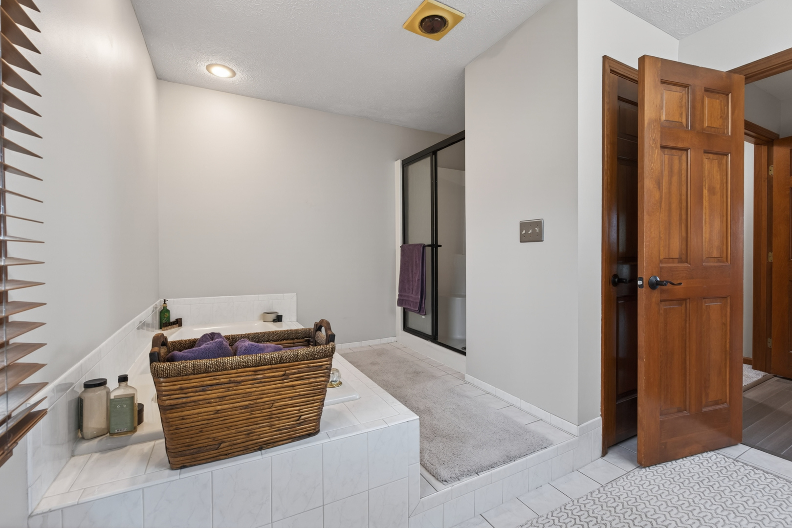 1005 Asbury Farms CC Court, Normal, IL 61761