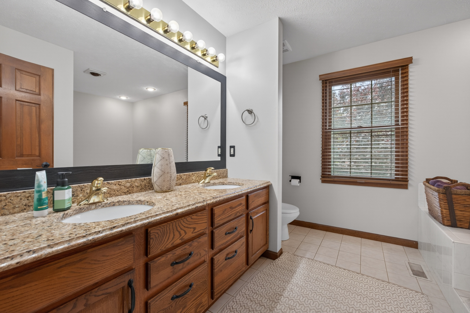 1005 Asbury Farms CC Court, Normal, IL 61761