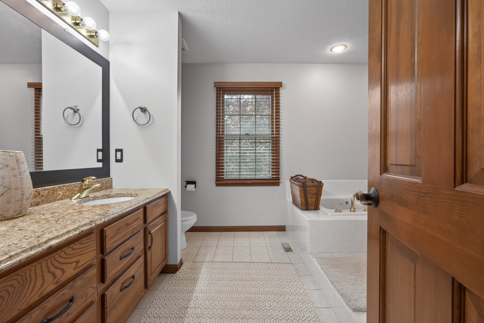 1005 Asbury Farms CC Court, Normal, IL 61761