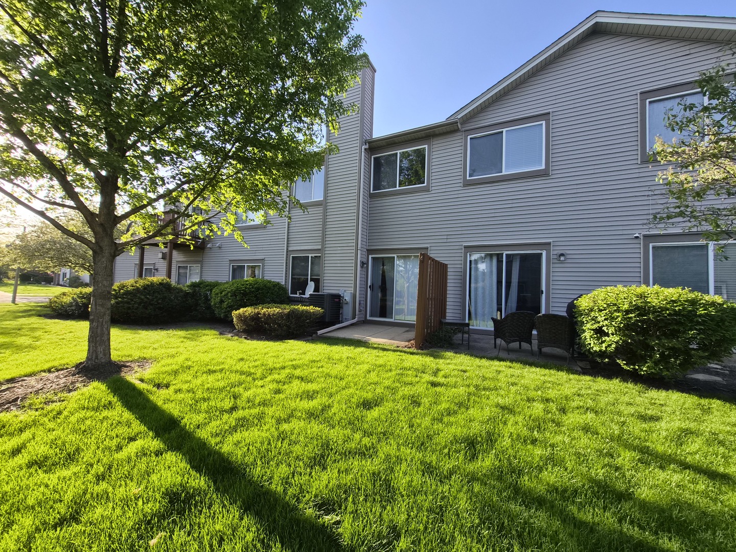 1015 Woodview Court #1015, Aurora, IL 60502