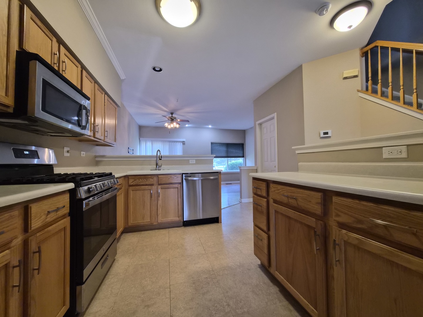 1015 Woodview Court #1015, Aurora, IL 60502