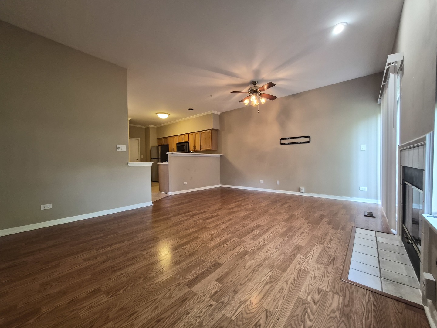 1015 Woodview Court #1015, Aurora, IL 60502