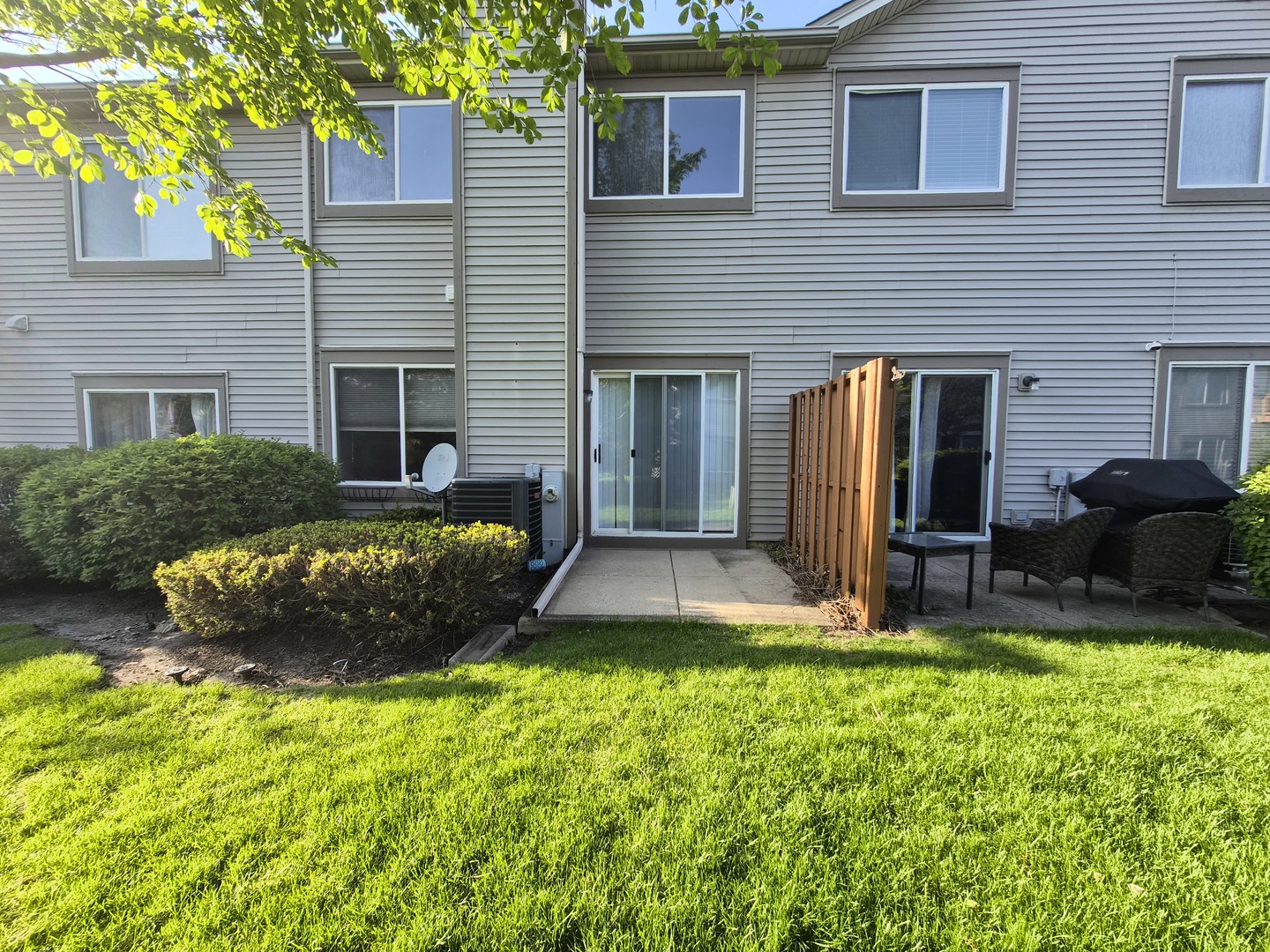 1015 Woodview Court #1015, Aurora, IL 60502