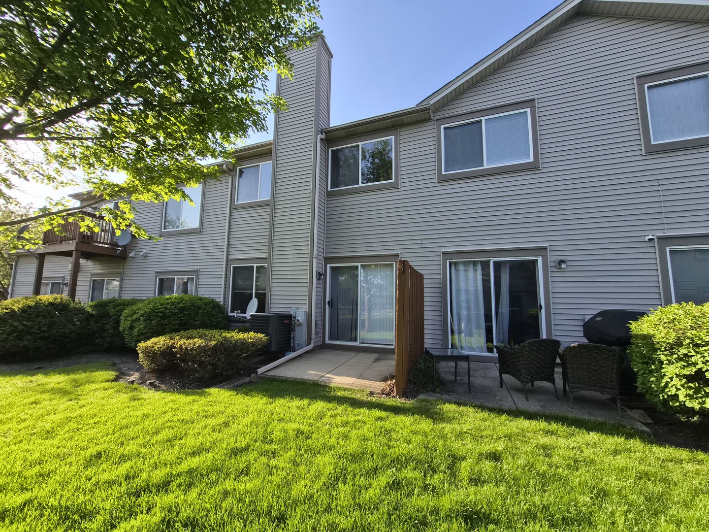 1015 Woodview Court #1015, Aurora, IL 60502