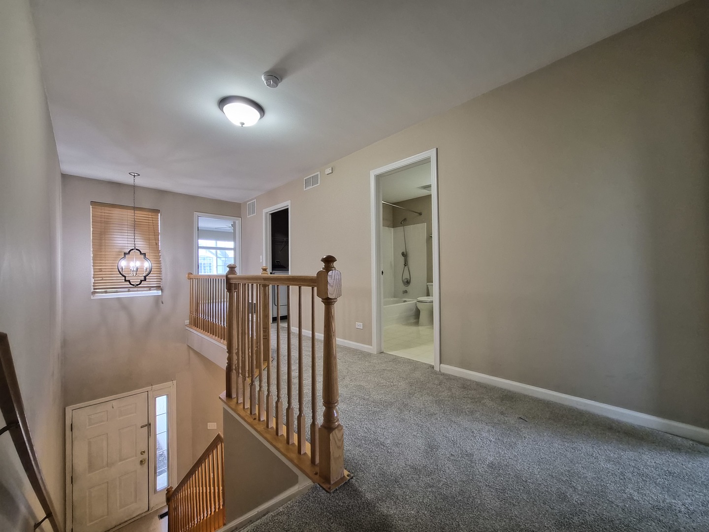 1015 Woodview Court #1015, Aurora, IL 60502