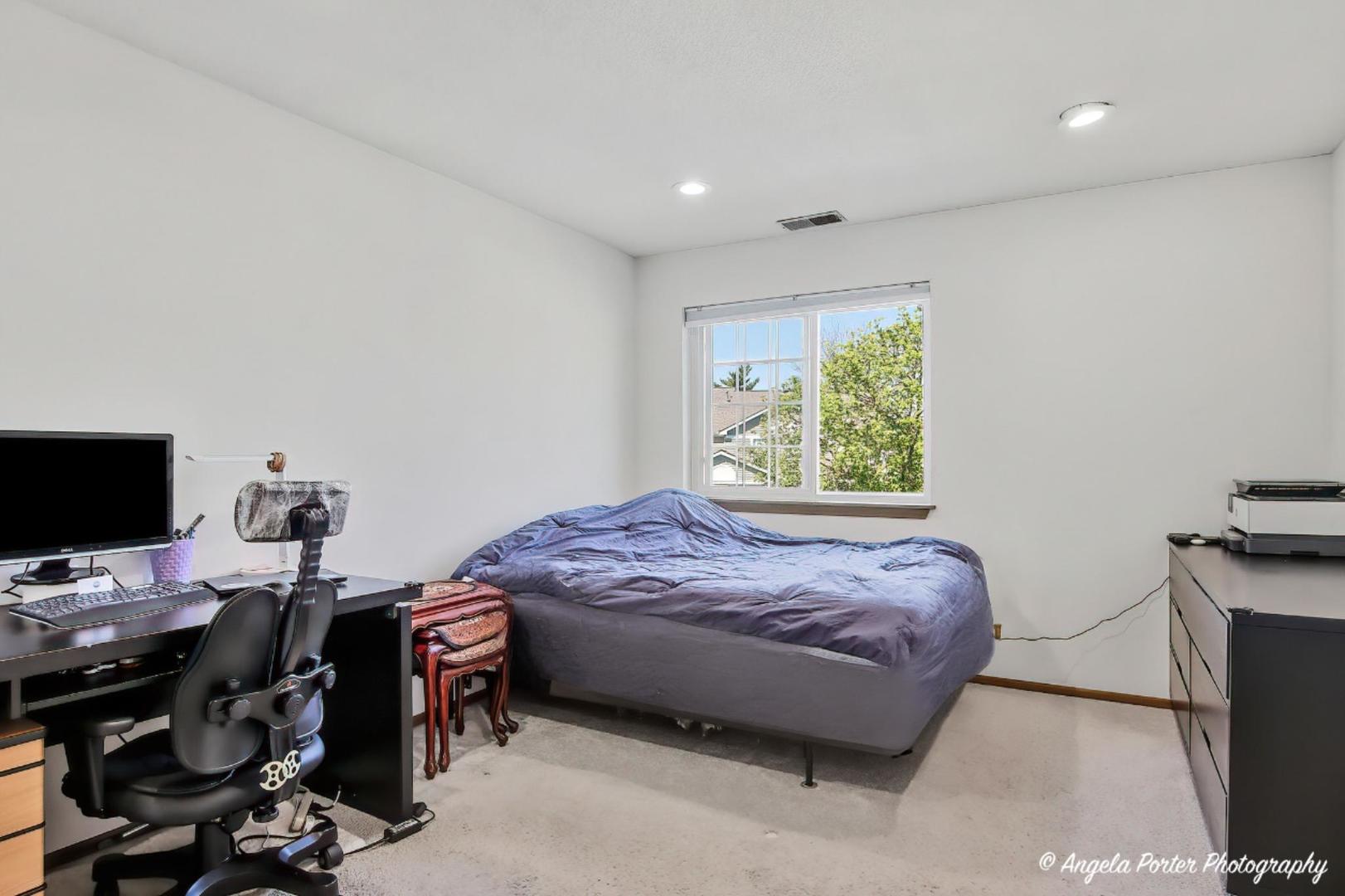 512 W Happfield Drive, Arlington Heights, IL 60004