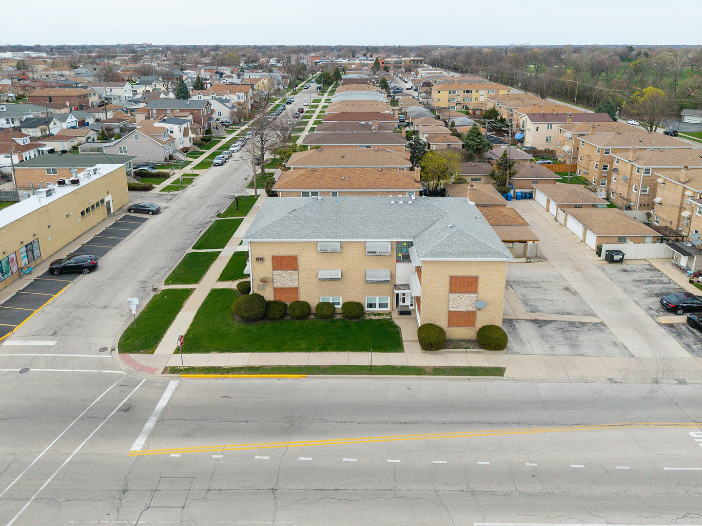 4401 N Newcastle Avenue, Harwood Heights, IL 60706