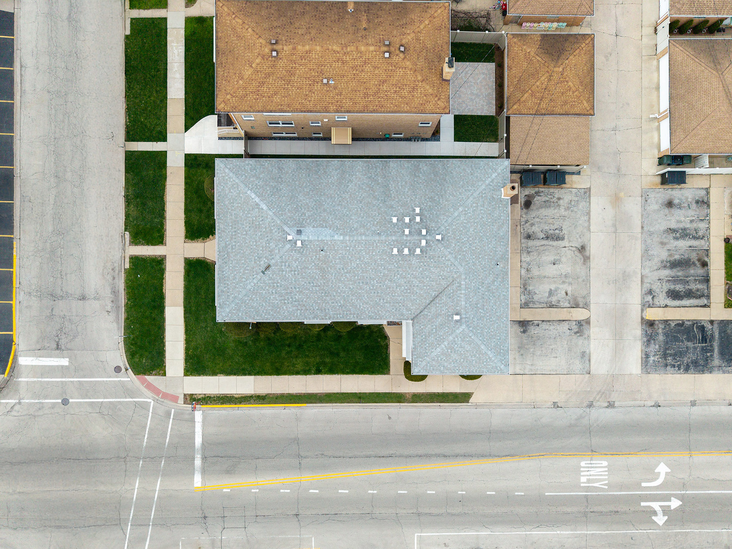 4401 N Newcastle Avenue, Harwood Heights, IL 60706