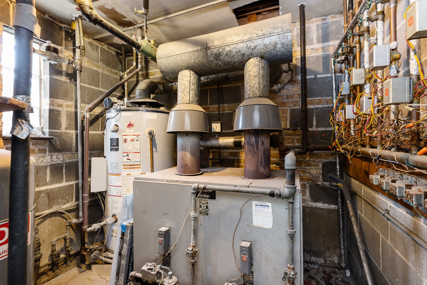 4401 N Newcastle Avenue, Harwood Heights, IL 60706