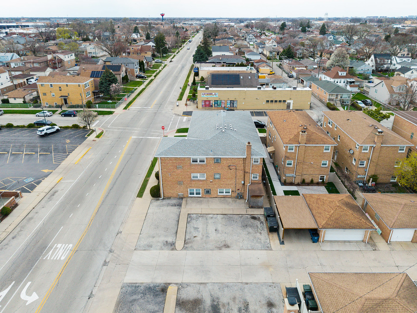 4401 N Newcastle Avenue, Harwood Heights, IL 60706