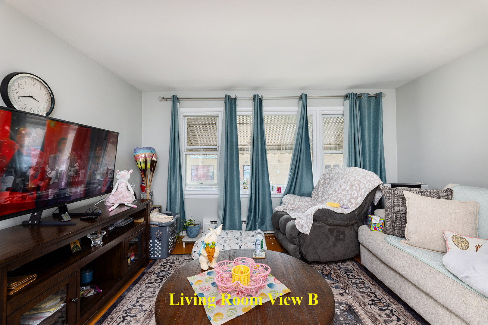 4401 N Newcastle Avenue, Harwood Heights, IL 60706