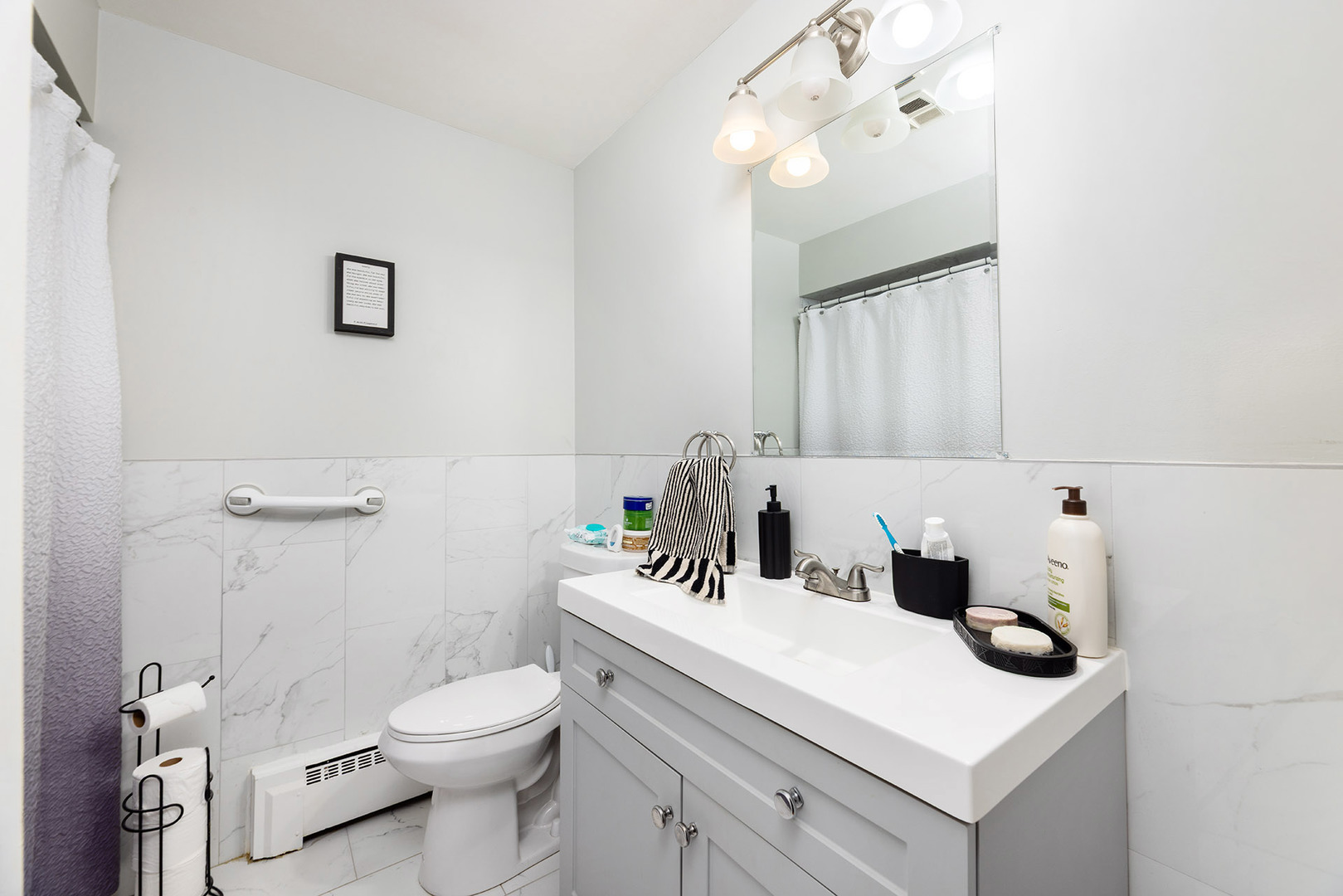 4401 N Newcastle Avenue, Harwood Heights, IL 60706