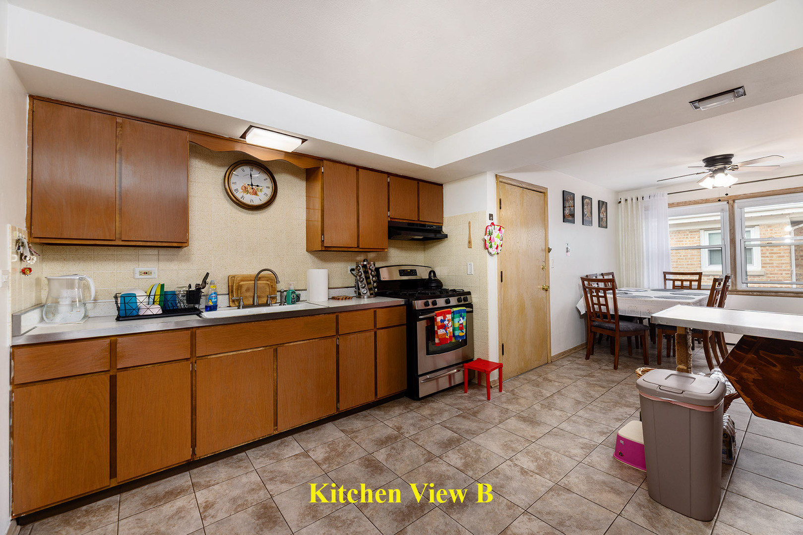 4401 N Newcastle Avenue, Harwood Heights, IL 60706