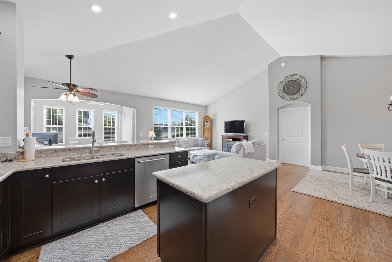 Naperville, IL 60564