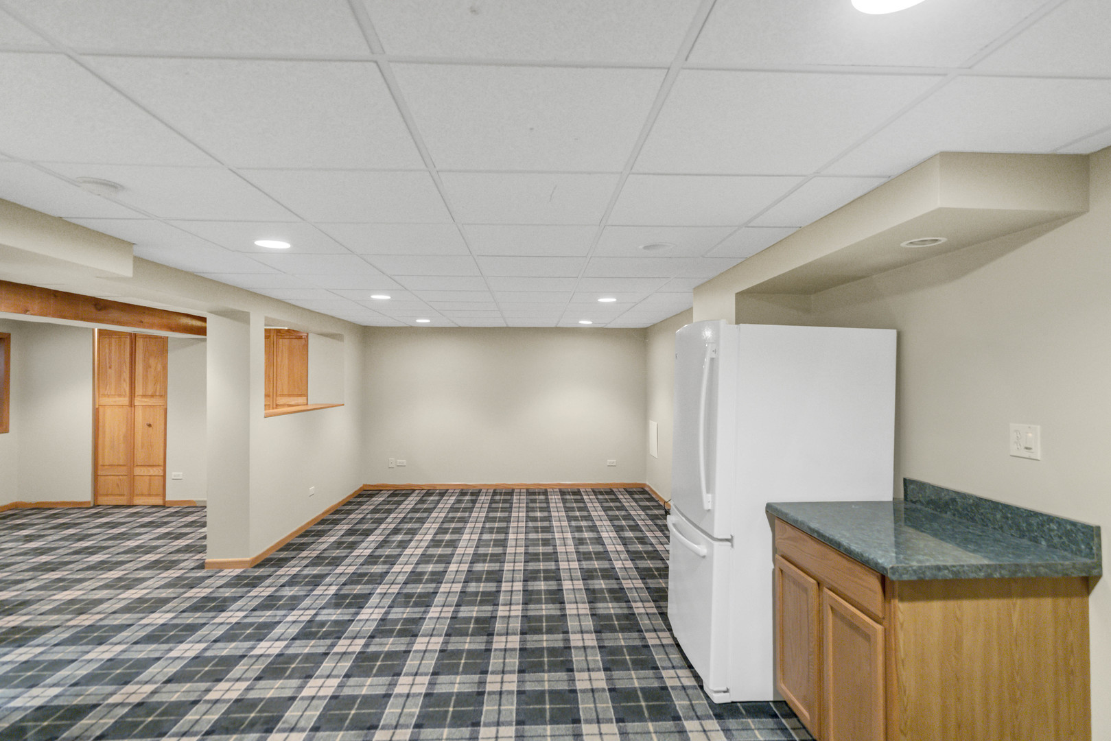 1813 Chippingham Road, Woodridge, IL 60517