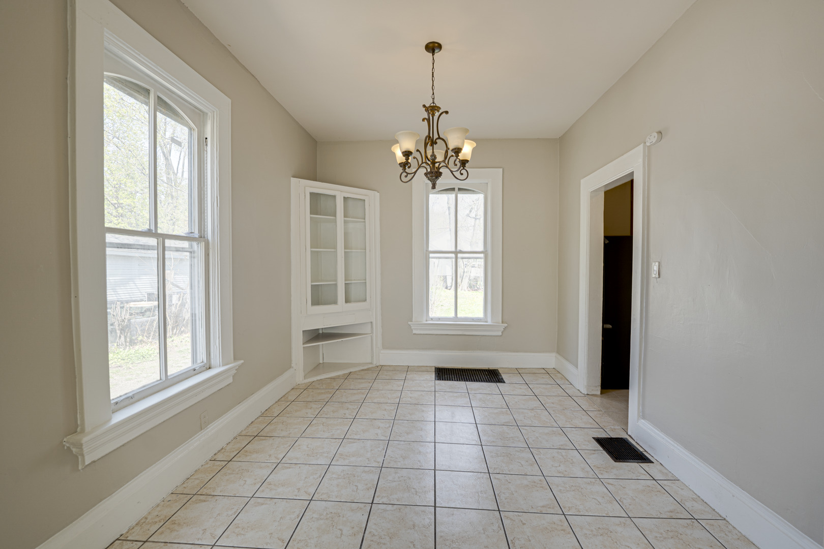 373 Cedar Street #373, Aurora, IL 60506