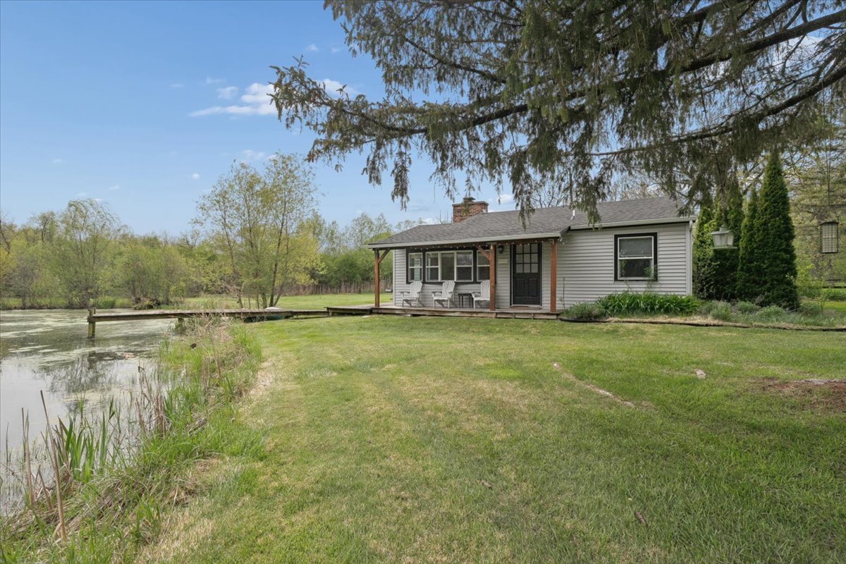 26701 W Karen Drive, Wauconda, IL 60084