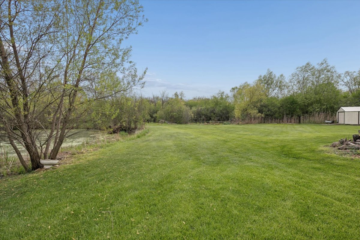 26701 W Karen Drive, Wauconda, IL 60084