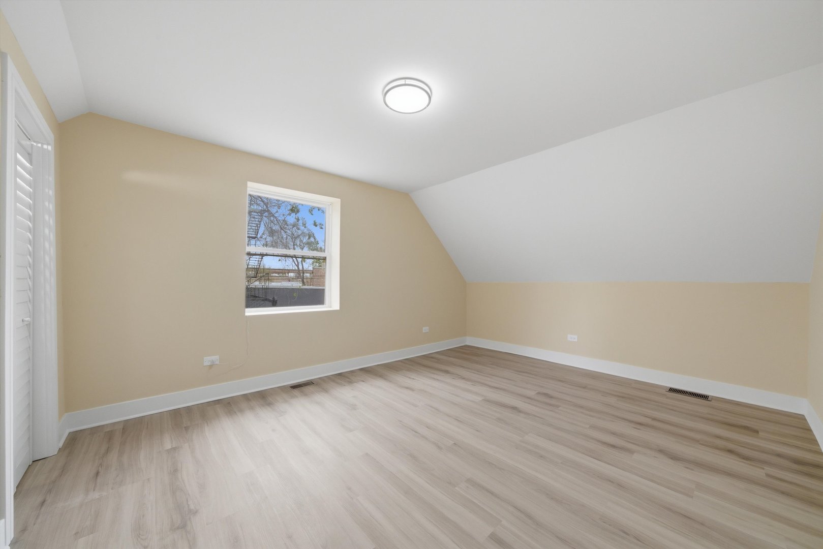 4532 W Maypole Avenue, Chicago, IL 60624