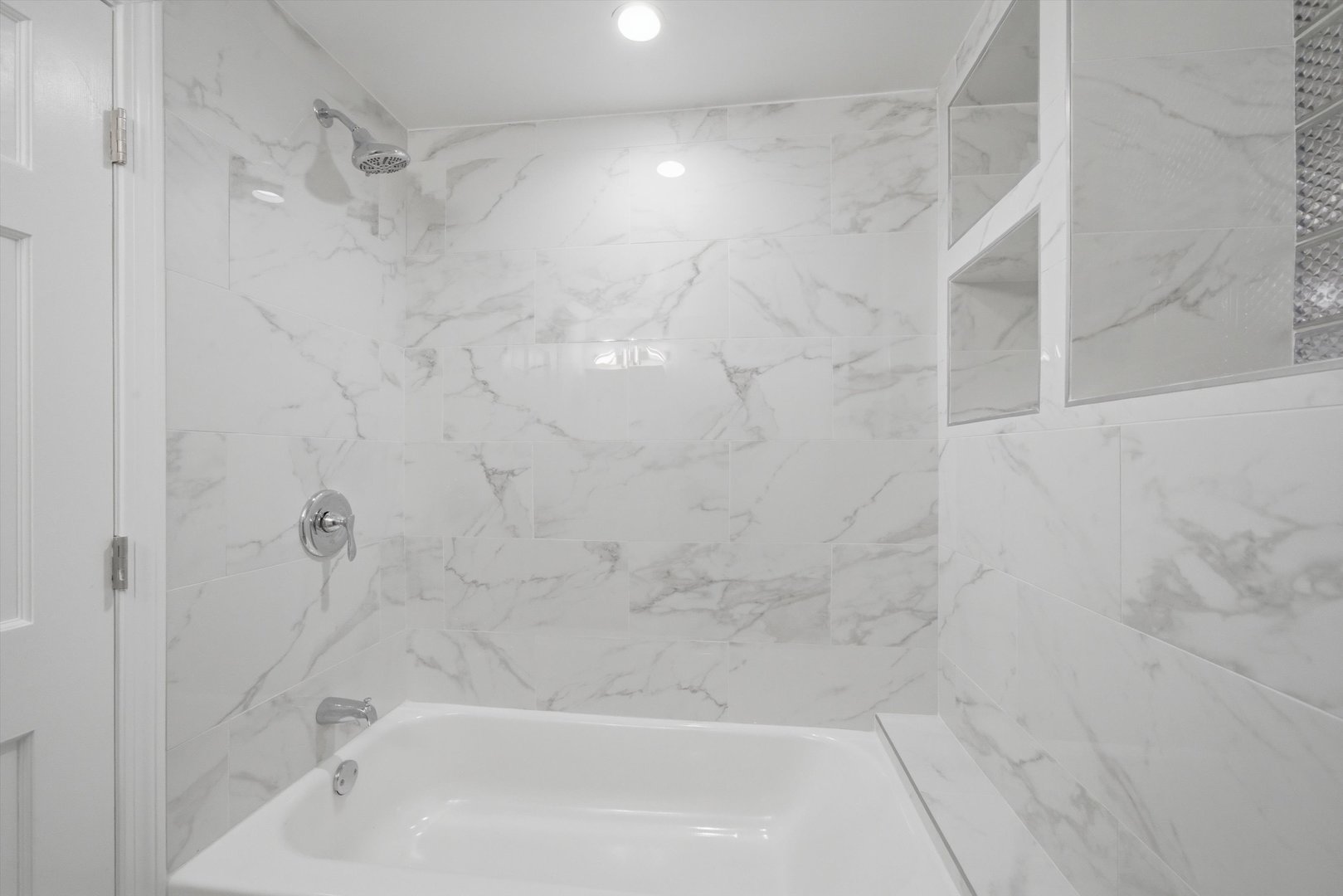 4532 W Maypole Avenue, Chicago, IL 60624