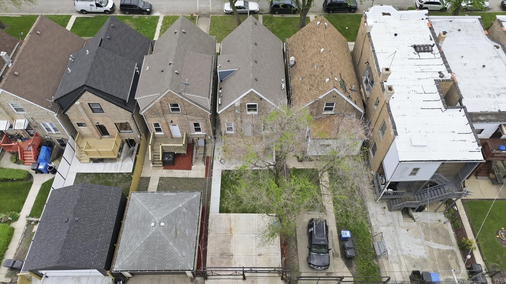 4532 W Maypole Avenue, Chicago, IL 60624