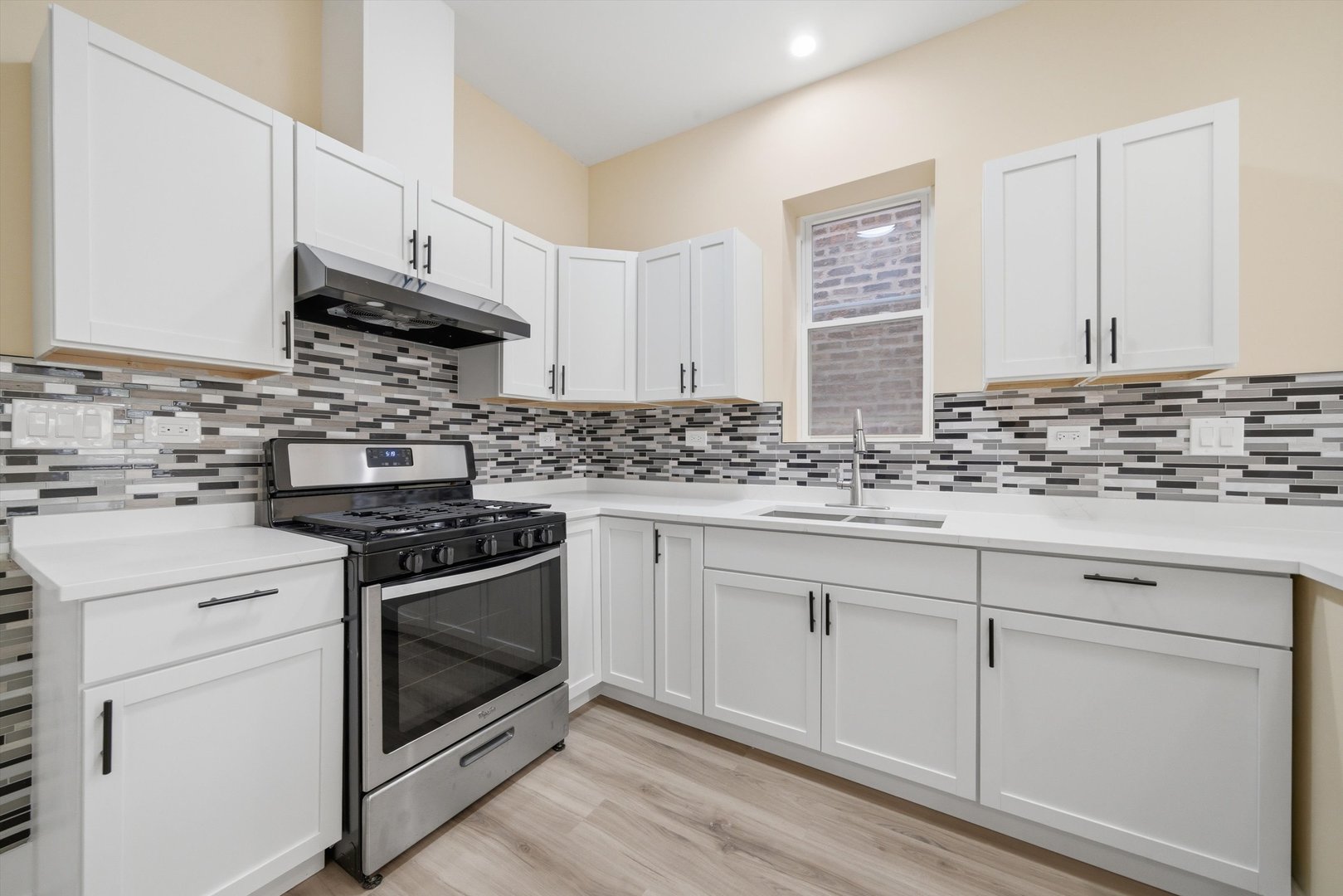 4532 W Maypole Avenue, Chicago, IL 60624