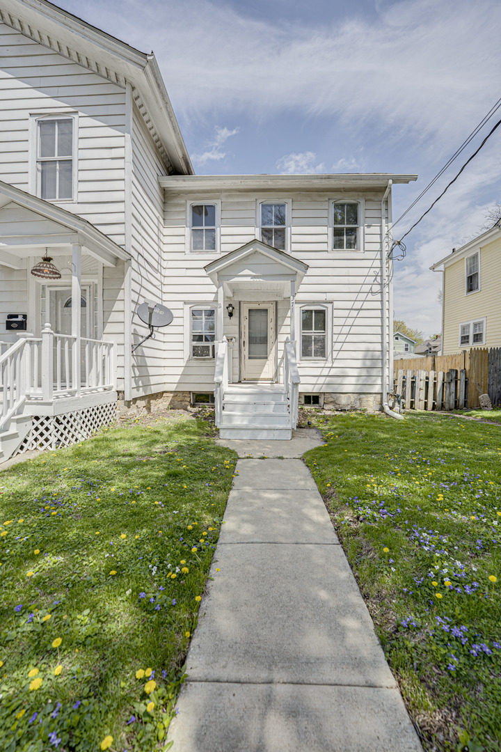 371 Cedar Street #371, Aurora, IL 60506