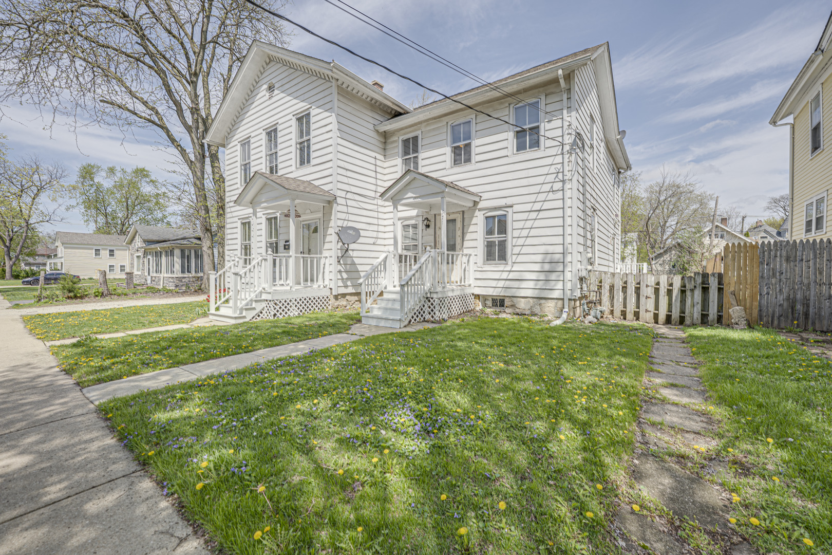 371 Cedar Street #371, Aurora, IL 60506