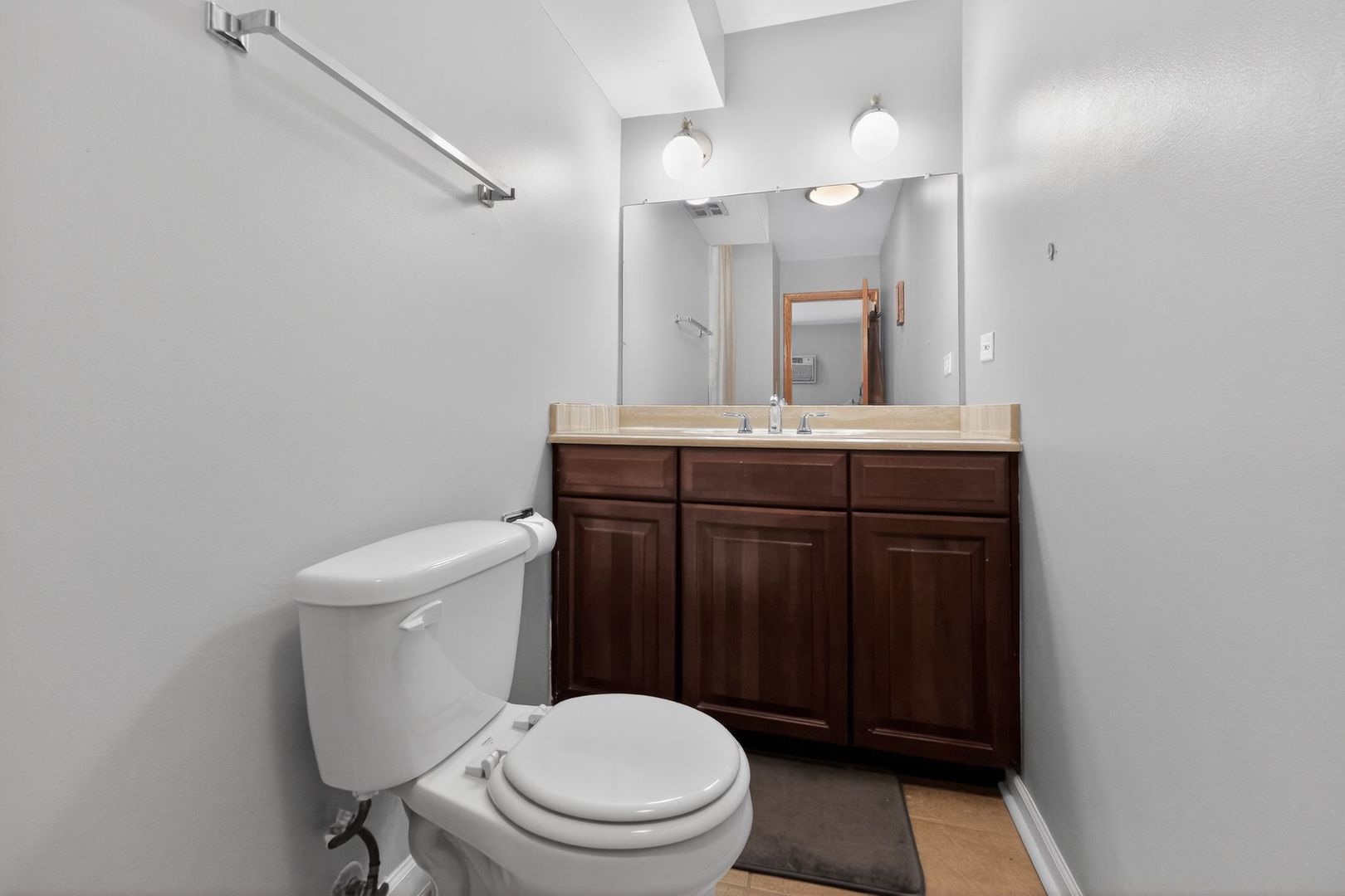 7225 W Higgins Avenue #103, Chicago, IL 60656