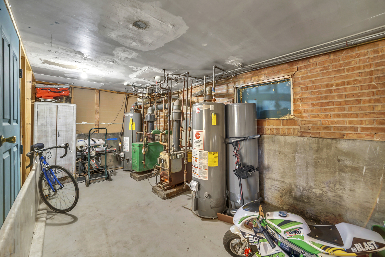 3257 N Kostner Avenue, Chicago, IL 60641