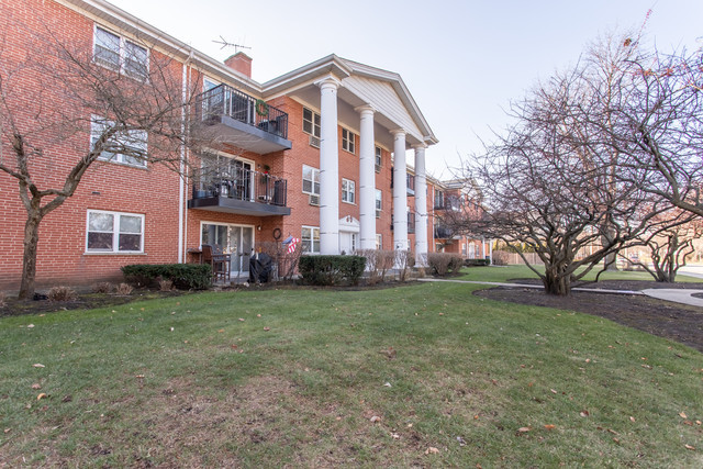 Arlington Heights, IL 60004