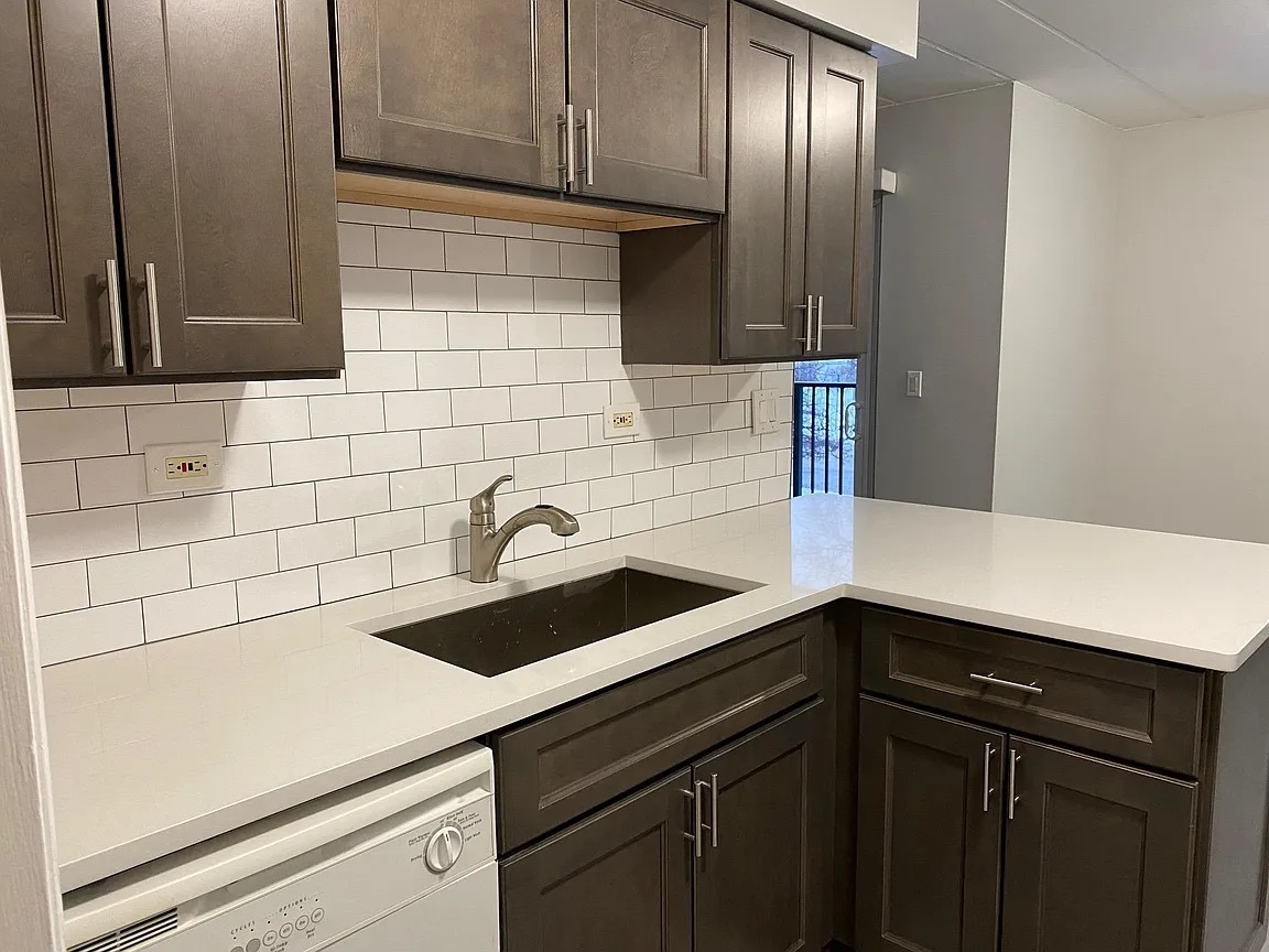 Arlington Heights, IL 60004