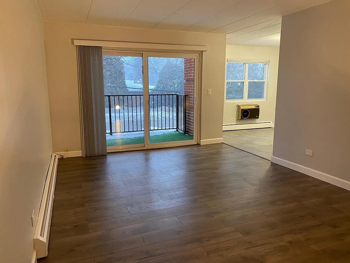 Arlington Heights, IL 60004