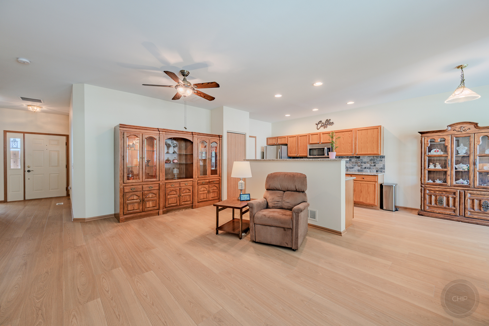 1577 W Ludington Circle, Romeoville, IL 60446