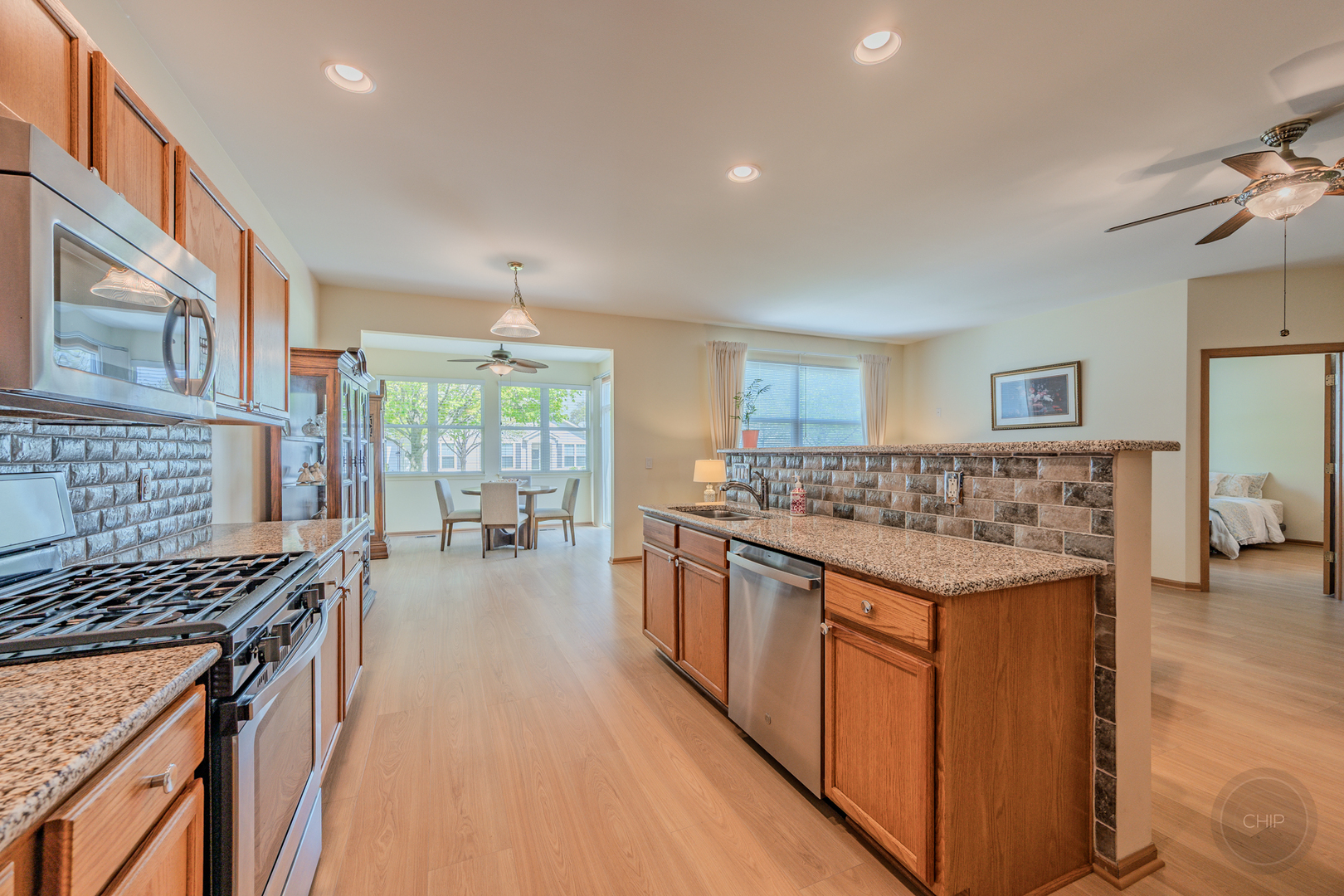 1577 W Ludington Circle, Romeoville, IL 60446