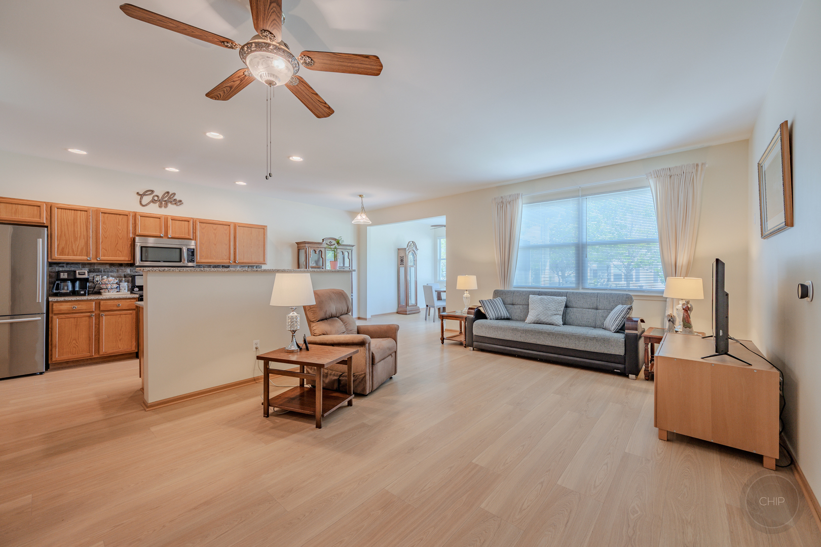 1577 W Ludington Circle, Romeoville, IL 60446