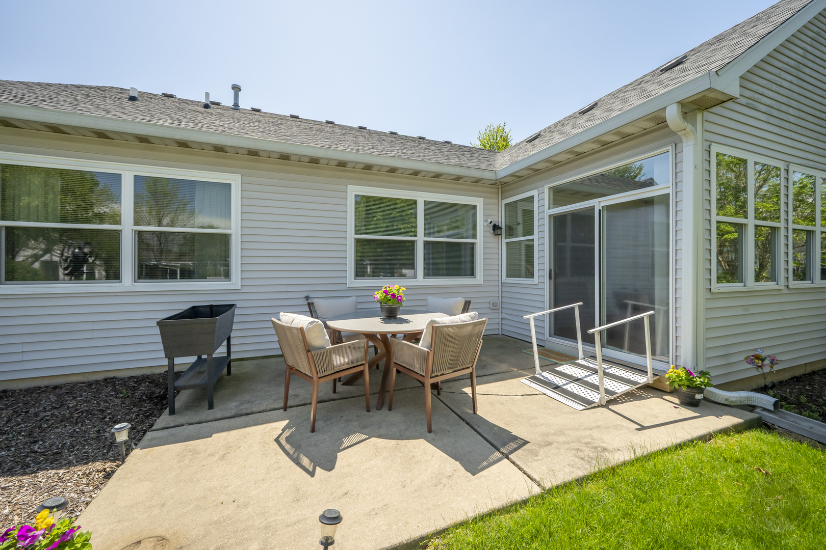 1577 W Ludington Circle, Romeoville, IL 60446