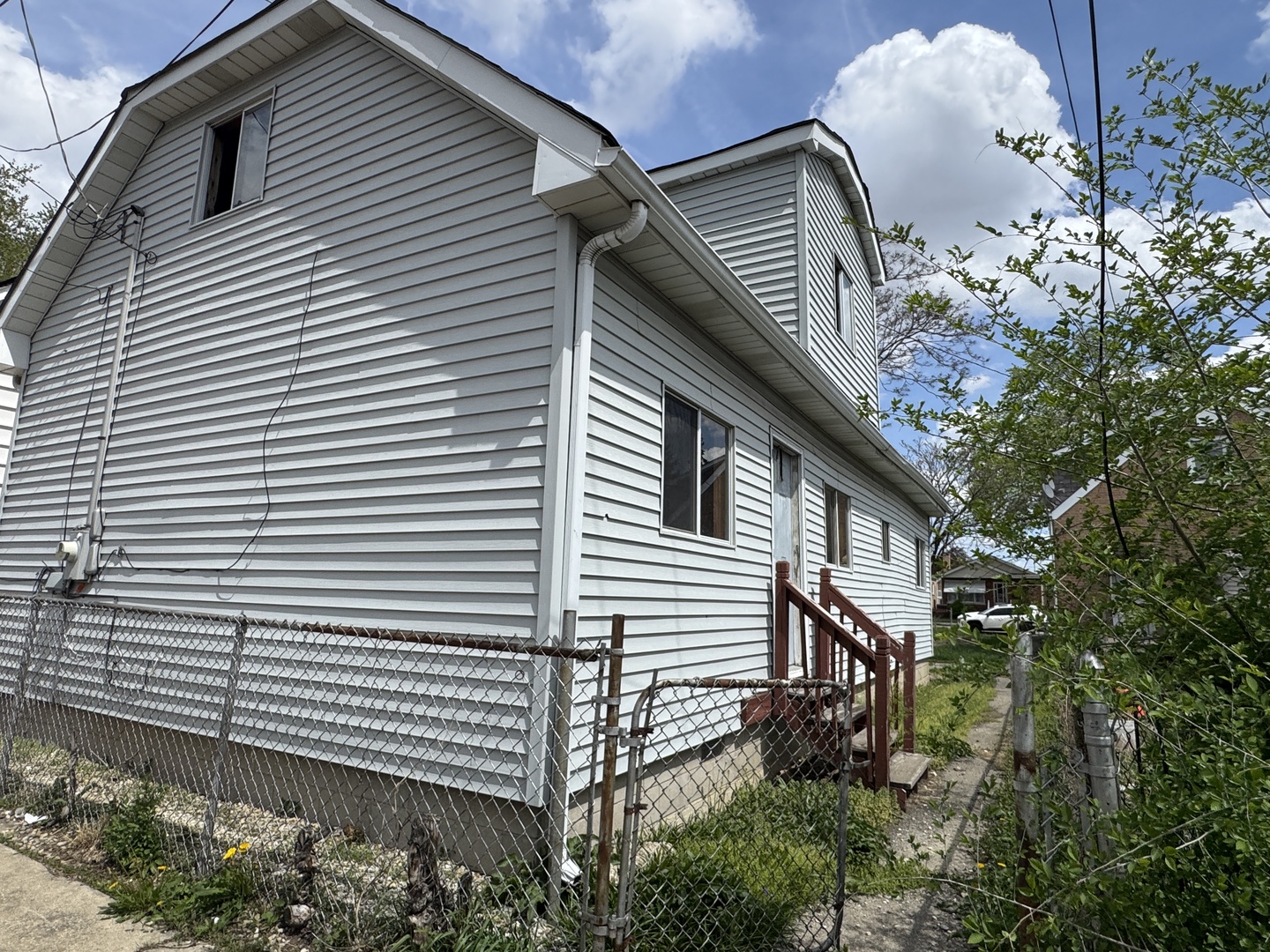 4952 S Laramie Avenue, Chicago, IL 60638