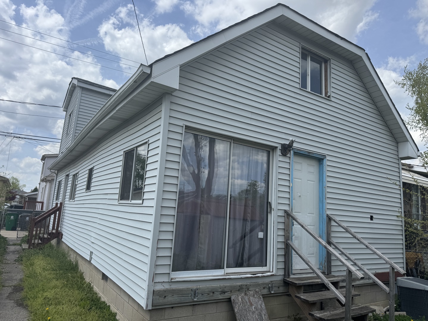 4952 S Laramie Avenue, Chicago, IL 60638